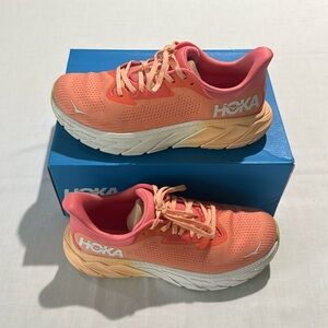 Hoka W Arahi 7 Papaya/Coral Asst Sizes